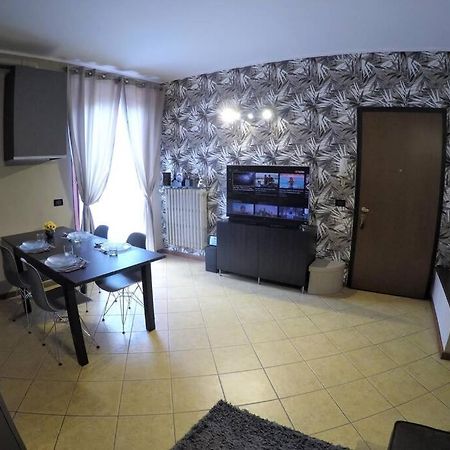 Casa Di Mirco - Ampio E Moderno Bilocale Lägenhet Castenedolo Exteriör bild