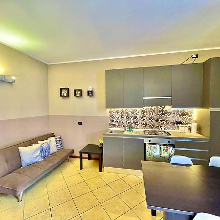 Casa Di Mirco - Ampio E Moderno Bilocale Lägenhet Castenedolo Exteriör bild