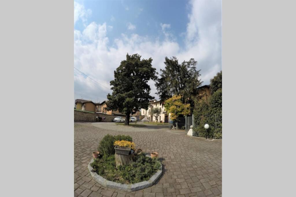 Casa Di Mirco - Ampio E Moderno Bilocale Lägenhet Castenedolo Exteriör bild