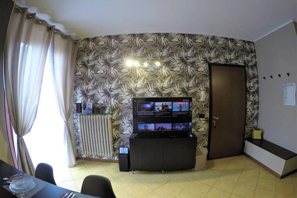 Casa Di Mirco - Ampio E Moderno Bilocale Lägenhet Castenedolo Exteriör bild