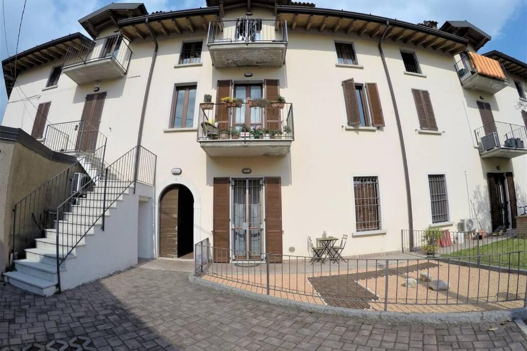 Casa Di Mirco - Ampio E Moderno Bilocale Lägenhet Castenedolo Exteriör bild